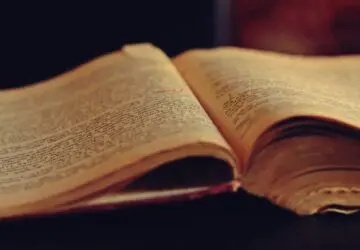 Spiritual Meaning of Smelling Old Books: Pages of Past Wisdom